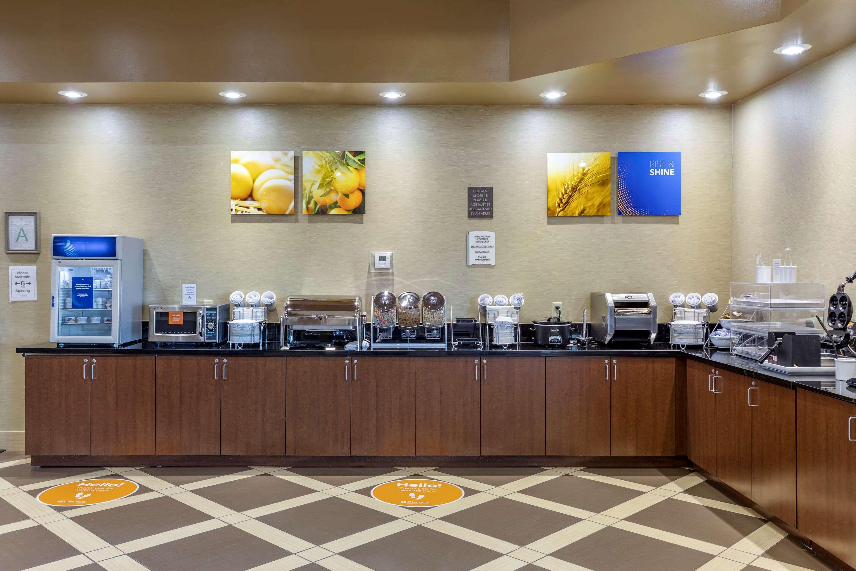 Comfort Suites Бейтсвилл Экстерьер фото