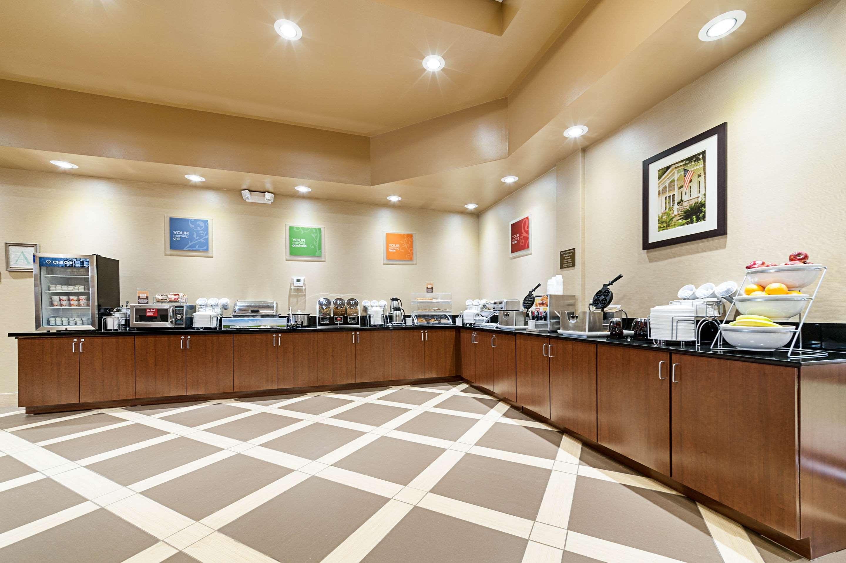 Comfort Suites Бейтсвилл Экстерьер фото