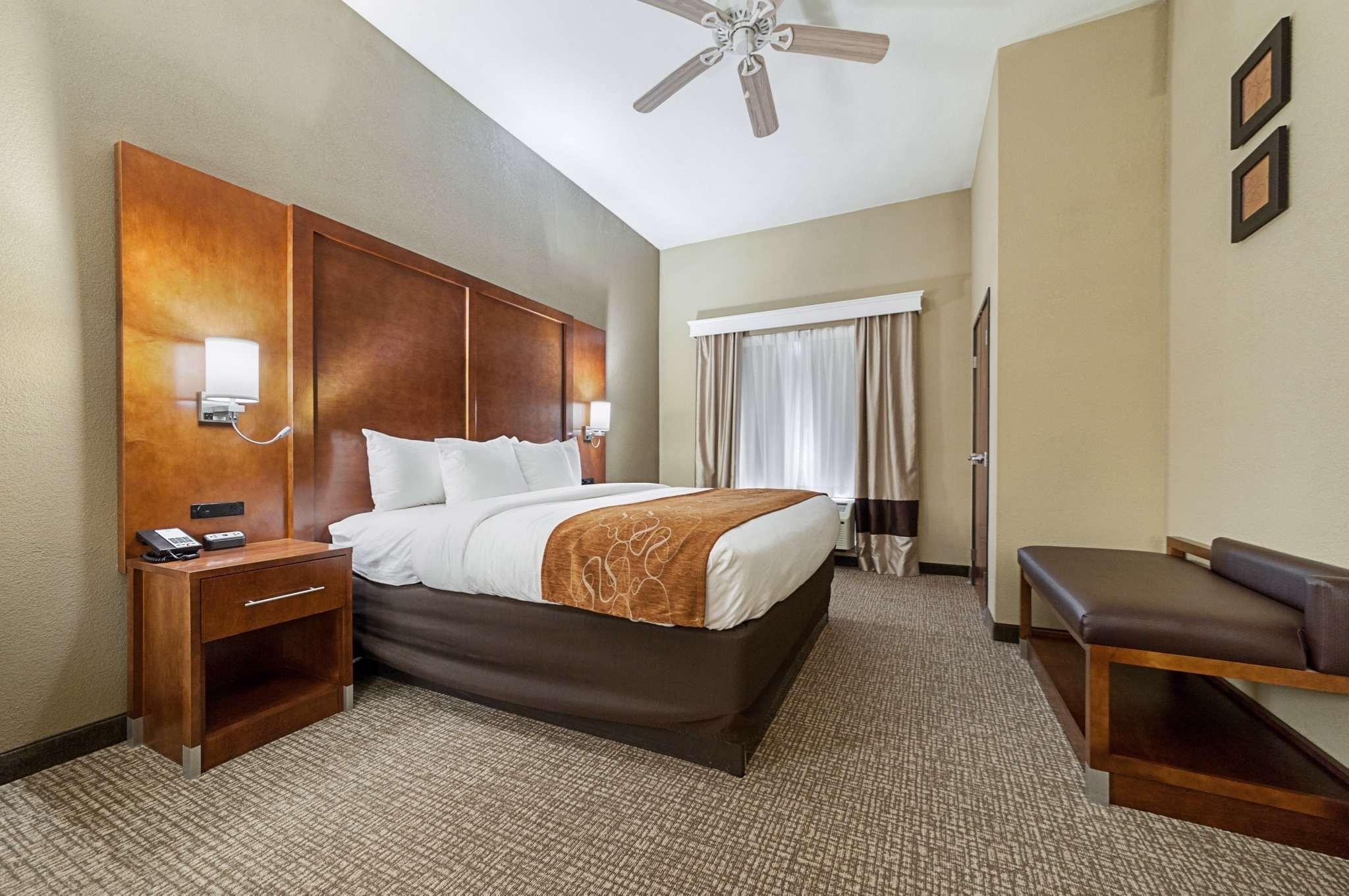 Comfort Suites Бейтсвилл Экстерьер фото